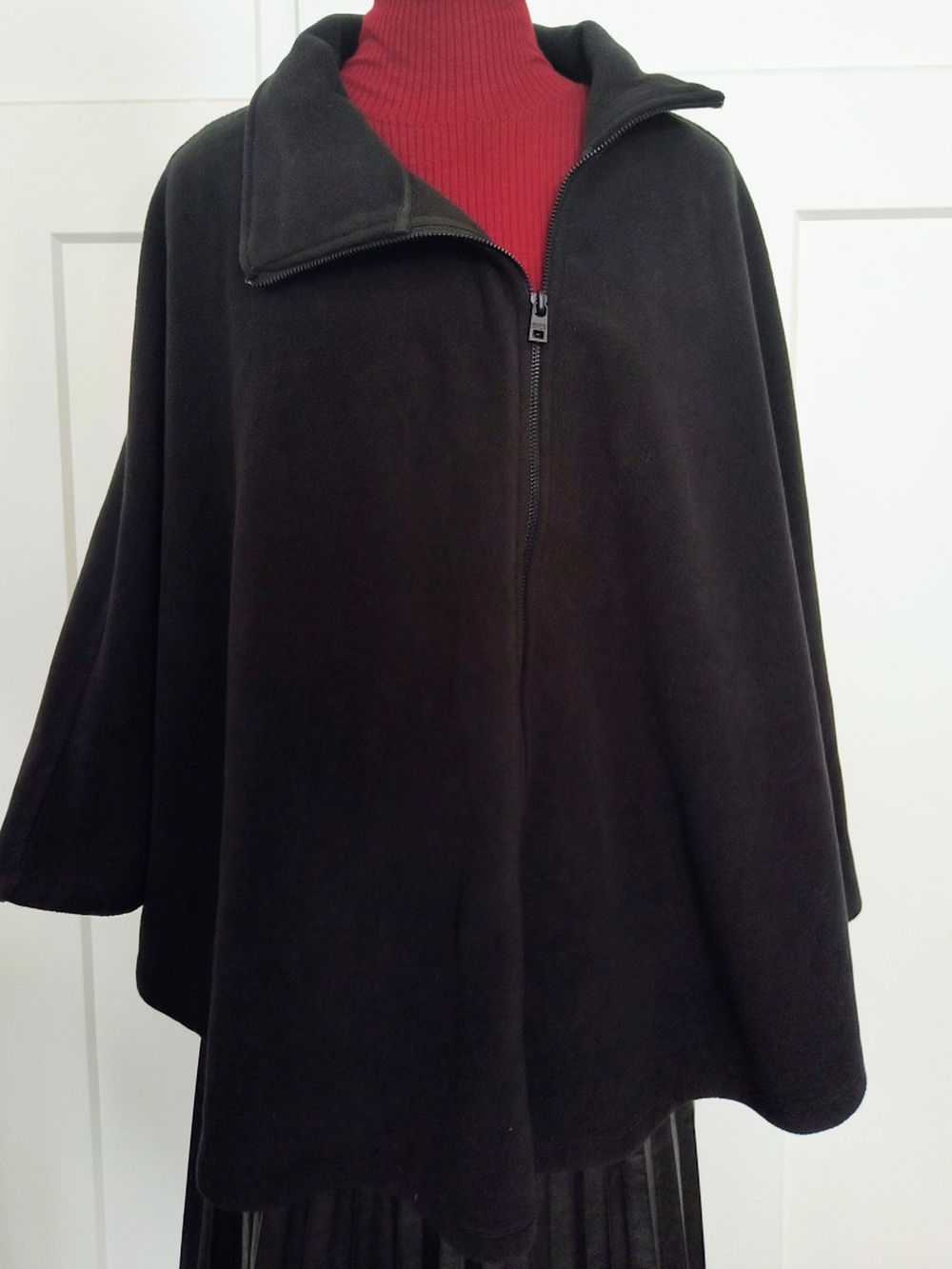 Mark New York Elegant Black Zip-Front Cape/Poncho